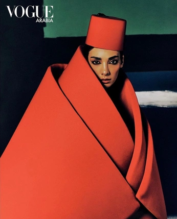 A cover of "visual//people" cluster. The owner is ellarene. The cluster consists of 3 elements.