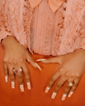 A cover of "Lolli" cluster. The owner is ashleycierraa. The cluster consists of 44 elements.