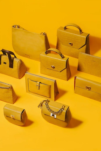 A cover of "c social media" cluster. The owner is nikkibradford. The cluster consists of 15 elements.