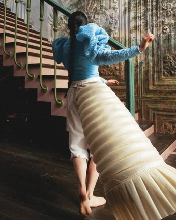 A cover of "LOVE." cluster. The owner is jingtong. The cluster consists of 2 elements.