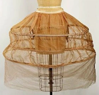 A cover of "Antonietta" cluster. The owner is biacapeloti. The cluster consists of 18 elements.