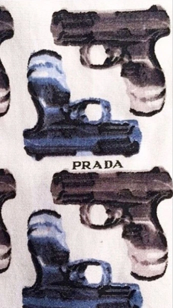 A cover of "Mafia" cluster. The owner is brunetbomshell. The cluster consists of 2 elements.