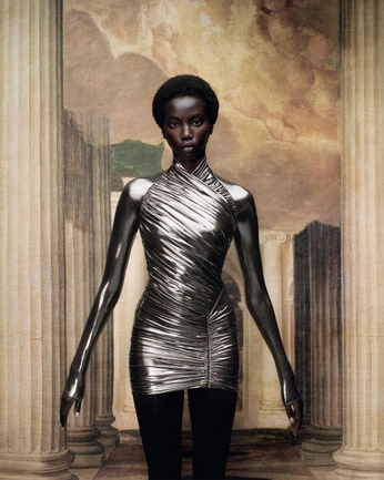 A cover of "VADE" cluster. The owner is danielabaenav. The cluster consists of 6 elements.