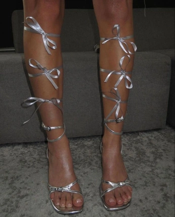 A cover of "vol. 11" cluster. The owner is nazan1nfr. The cluster consists of 3 elements.