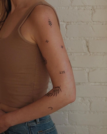 A cover of "Tattoo" cluster. The owner is thiamante. The cluster consists of 7 elements.