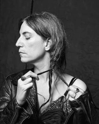 A cover of "Yana" cluster. The owner is muchomuerte. The cluster consists of 34 elements.