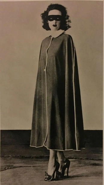 A cover of "strange and eerie" cluster. The owner is glitterbomb. The cluster consists of 10 elements.