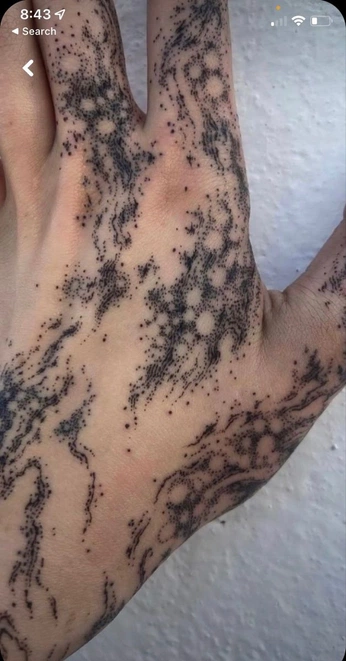 A cover of "Sculk infection" cluster. The owner is speckledvoid. The cluster consists of 5 elements.