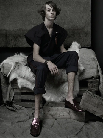 A cover of "Magazines" cluster. The owner is bazilic. The cluster consists of 1445 elements.