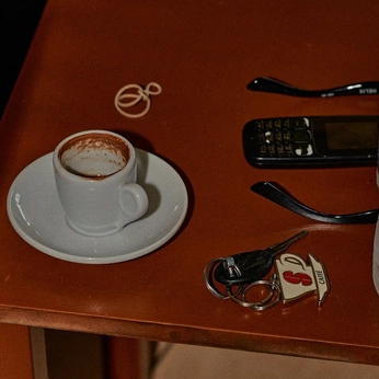 A cover of "aesthetic" cluster. The owner is megs01. The cluster consists of 14 elements.