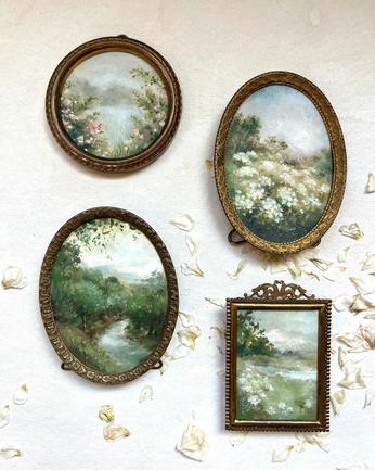 A cover of "Paintings" cluster. The owner is storybynick. The cluster consists of 4 elements.