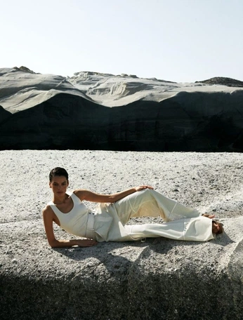 A cover of "Rachel Bali" cluster. The owner is brittleonie. The cluster consists of 23 elements.