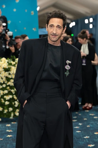 A cover of "Fashion" cluster. The owner is byamalya. The cluster consists of 61 elements.