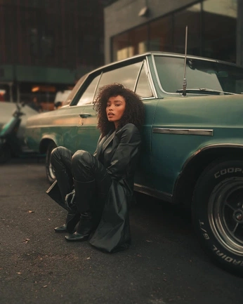 A cover of "Vibe Insta Photographers" cluster. The owner is gauthphotos. The cluster consists of 8 elements.