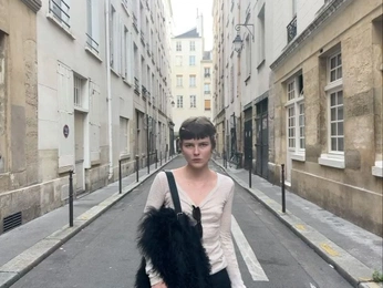 A cover of "apartment" cluster. The owner is sofreiunt. The cluster consists of 1 element.