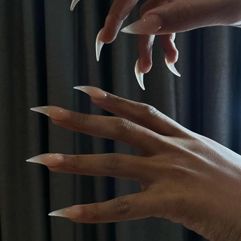 A cover of "nails" cluster. The owner is juzzz. The cluster consists of 6 elements.