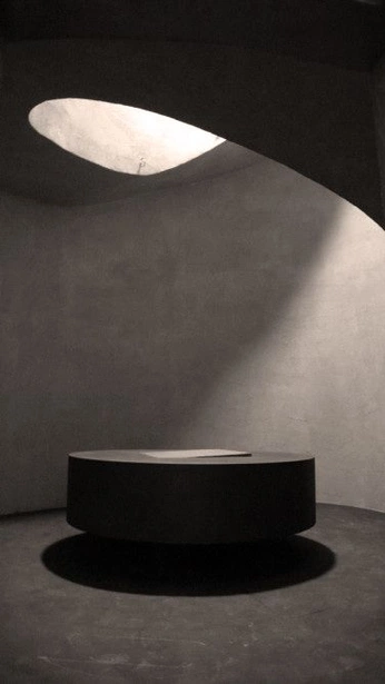 A cover of "Inner world" cluster. The owner is orriswater. The cluster consists of 12 elements.