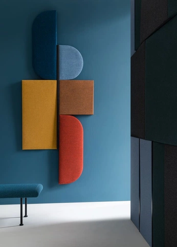 A cover of "Great Court - A. Wall" cluster. The owner is emgravity. The cluster consists of 2 elements.