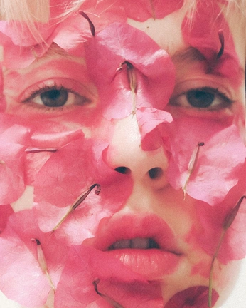 A cover of "Portraits" cluster. The owner is cosasnuevas. The cluster consists of 3 elements.