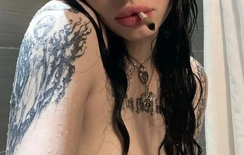 A cover of "alt" cluster. The owner is hylonsfw. The cluster consists of 12 elements.