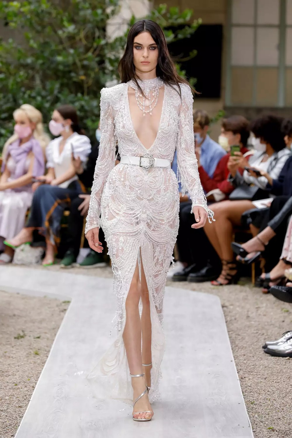 A look from the Zuhair Murad Fall 2021 Couture collection.