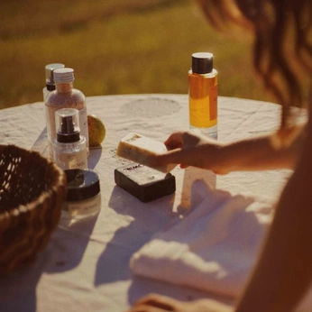 A cover of "orange" cluster. The owner is lamiyathegoat. The cluster description is "enthusiasm, excitement, vitality, and spontaneous.". The cluster consists of 13 elements.