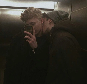 A cover of "Book" cluster. The owner is lissichr. The cluster consists of 79 elements.