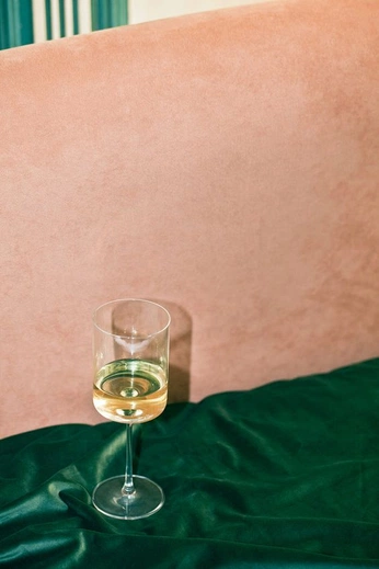 A cover of "Charlies" cluster. The owner is mashalina. The cluster consists of 52 elements.