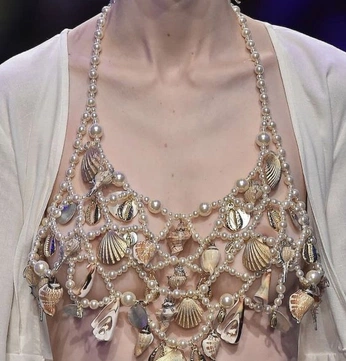 A cover of "Aquamarine" cluster. The owner is juliardj. The cluster consists of 11 elements.