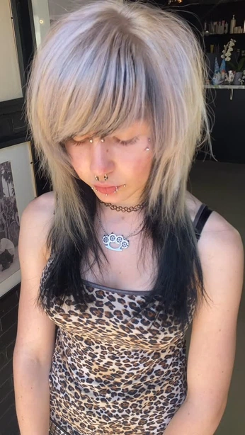 A cover of "H41R" cluster. The owner is 3zrqng3l. The cluster consists of 90 elements.