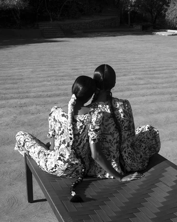 A cover of "aestet" cluster. The owner is solemilo. The cluster consists of 2 elements.