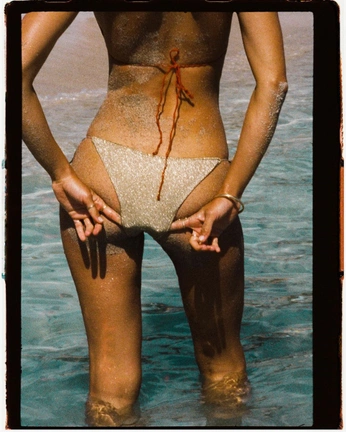 A cover of "Surf Style Editorial" cluster. The owner is kaljg. The cluster consists of 4 elements.