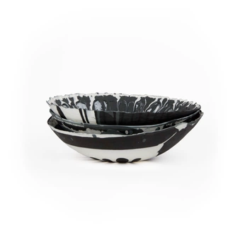 A cover of "PorcelRAIN" cluster. The owner is wxwski. The cluster consists of 16 elements.