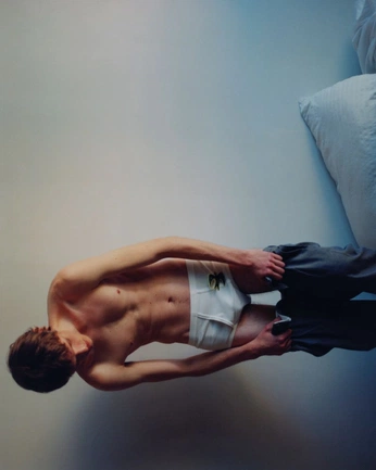 A cover of "Underwear" cluster. The owner is filipsunfire. The cluster consists of 5 elements.