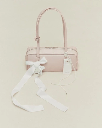 A cover of "Purse/Bags👜" cluster. The owner is lunarshadow. The cluster consists of 30 elements.