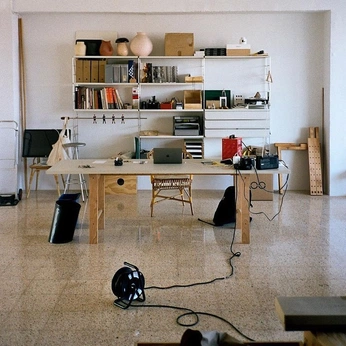 A cover of "Desk" cluster. The owner is taki183. The cluster consists of 5 elements.