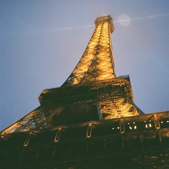 A cover of "city of love" cluster. The owner is cookiesnscreams. The cluster consists of 31 elements.