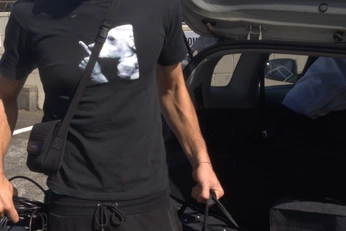 A cover of "DAWGZ fits" cluster. The owner is sunoe. The cluster consists of 62 elements.