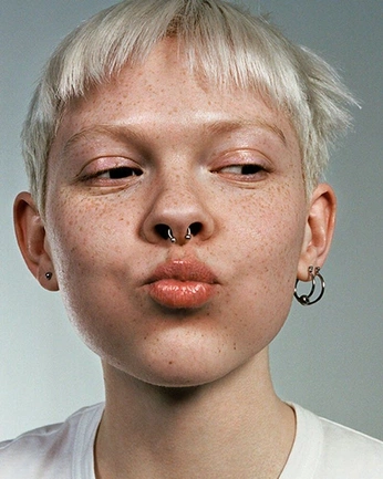 A cover of "body mods" cluster. The owner is cosmogirlie. The cluster consists of 8 elements.