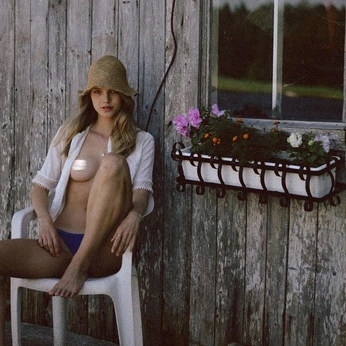 A cover of "Exterior" cluster. The owner is marques. The cluster consists of 18 elements.