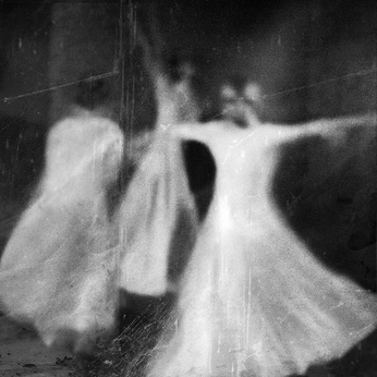 A cover of "Music Blog" cluster. The owner is farsai. The cluster consists of 40 elements. 2 create it.