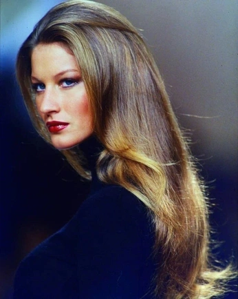 A cover of "muse" cluster. The owner is saiahome. The cluster consists of 4 elements.