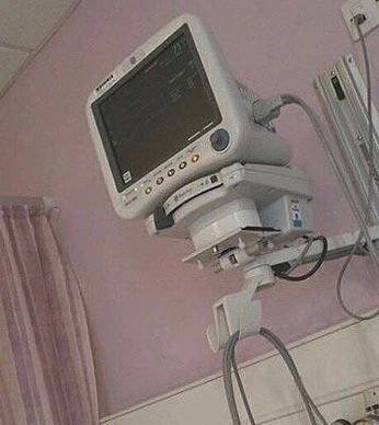 A cover of "mood: saline" cluster. The owner is themetroline. The cluster consists of 4 elements.