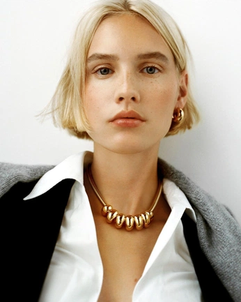 A cover of "Statement Necklace" cluster. The owner is sophberner. The cluster consists of 2 elements.