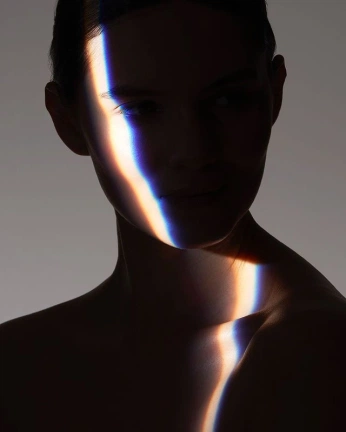 A cover of "light portraits" cluster. The owner is therbox. The cluster consists of 16 elements.