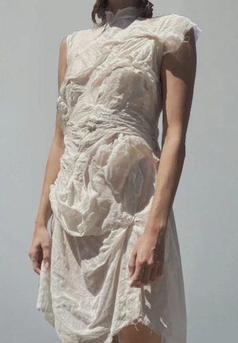 A cover of "Wear" cluster. The owner is 1aura.gillott. The cluster consists of 2 elements.