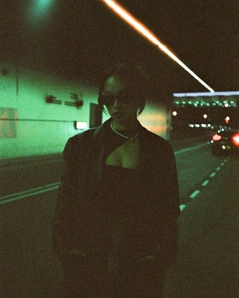 A cover of "Urban Glow" cluster. The owner is angulrems. The cluster consists of 29 elements.