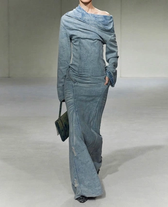 A cover of "clothe Inspiration" cluster. The owner is badraka. The cluster consists of 1 element.