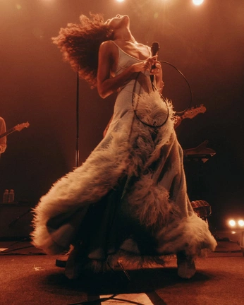 A cover of "concert photography" cluster. The owner is witchesrave. The cluster consists of 45 elements.