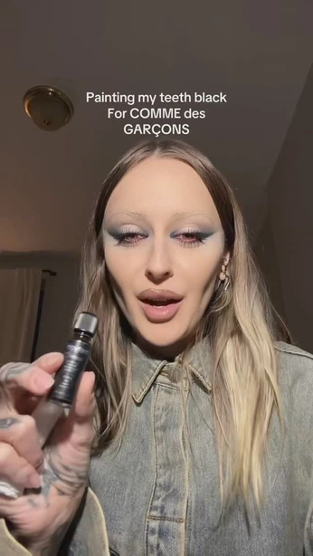 A cover of "M4k3Up" cluster. The owner is 3zrqng3l. The cluster consists of 158 elements.